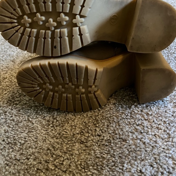 Universal thread booties - Picture 7 of 9